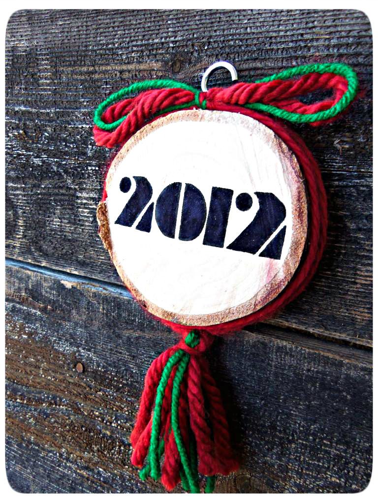 3squeezes Christmas Tree Trunk Ornament
